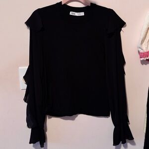 ZARA BLACK RUFFLE CHIFFON SLEEVE KNIT TOP 〰️